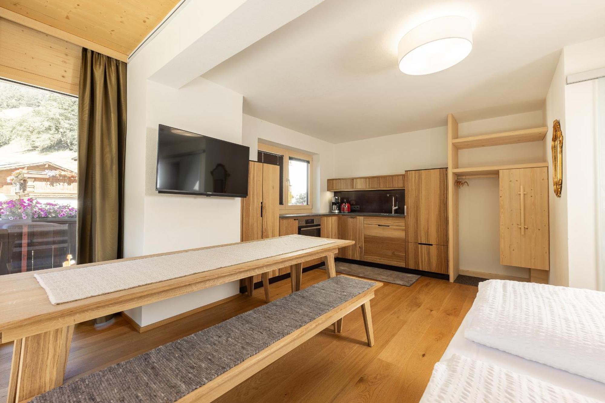Pension Gulla - Ferienhaus Appartements B&B Neustift im Stubaital Exterior photo